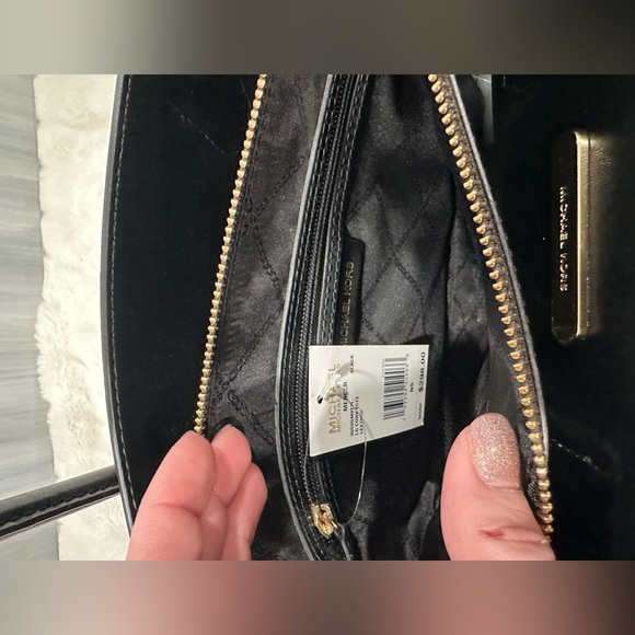 NWT Michael Kors Mercer Large Convertible Tote - Picture 5 of 10